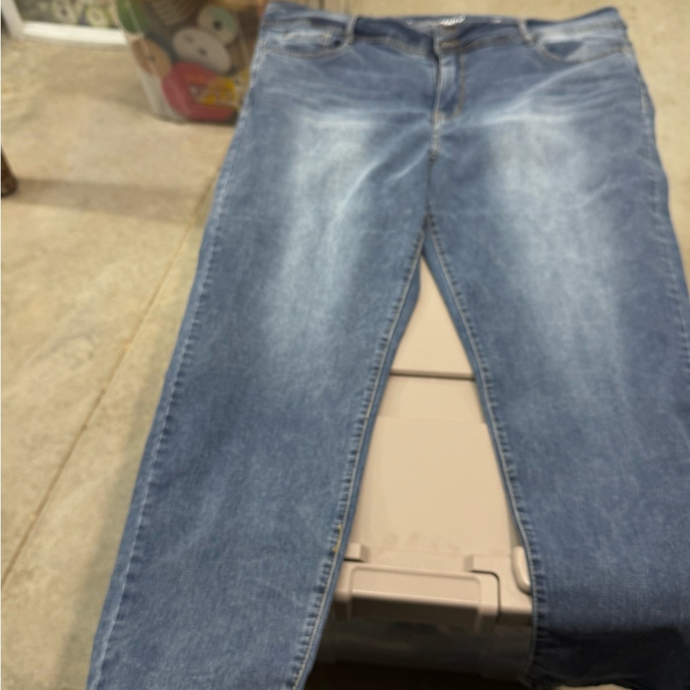 Wallflower Women's High Rise Blue Jeans